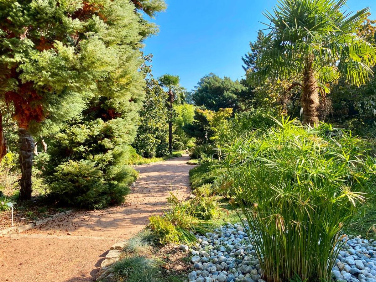 Oasis Au Coeur De Ville Le Plessis-Robinson Eksteriør bilde